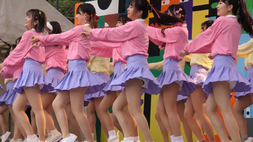 Female college student dance circle② 03:00