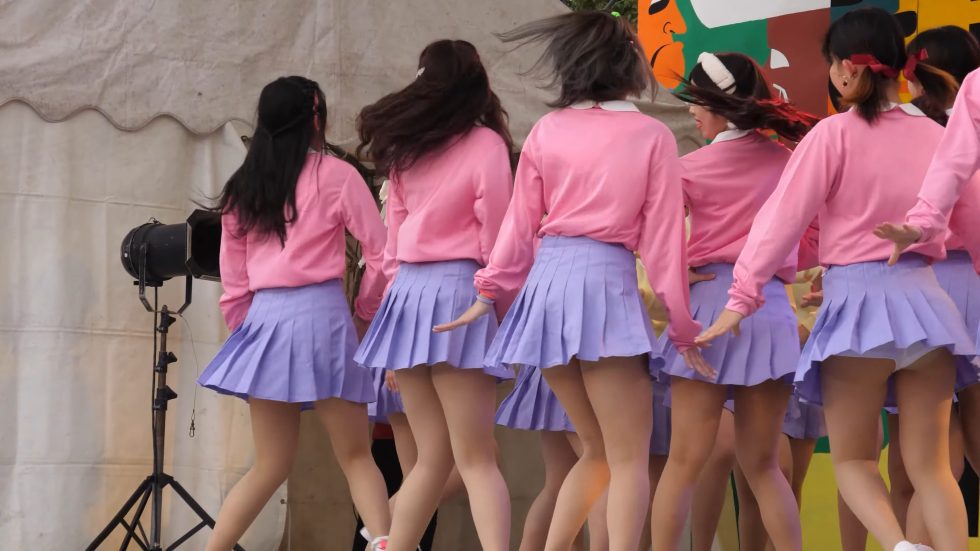 Female college student dance circle② 03:13-001