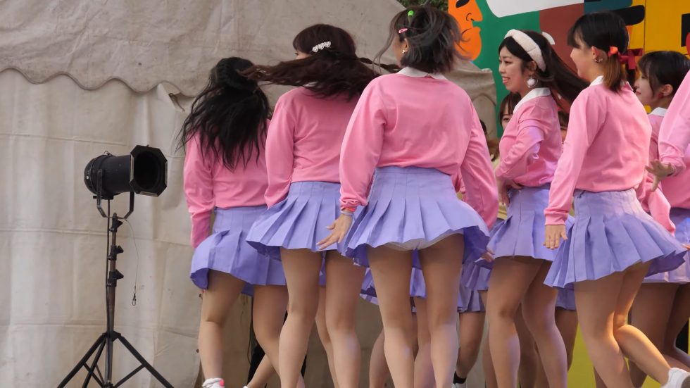 Female college student dance circle② 03:13-002