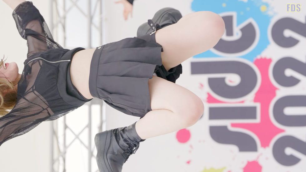 【アイドル】蜂のようにKiss 海辺のステージでLIVE Japanese girls Idol group [4K] 04:57（色調編集版）