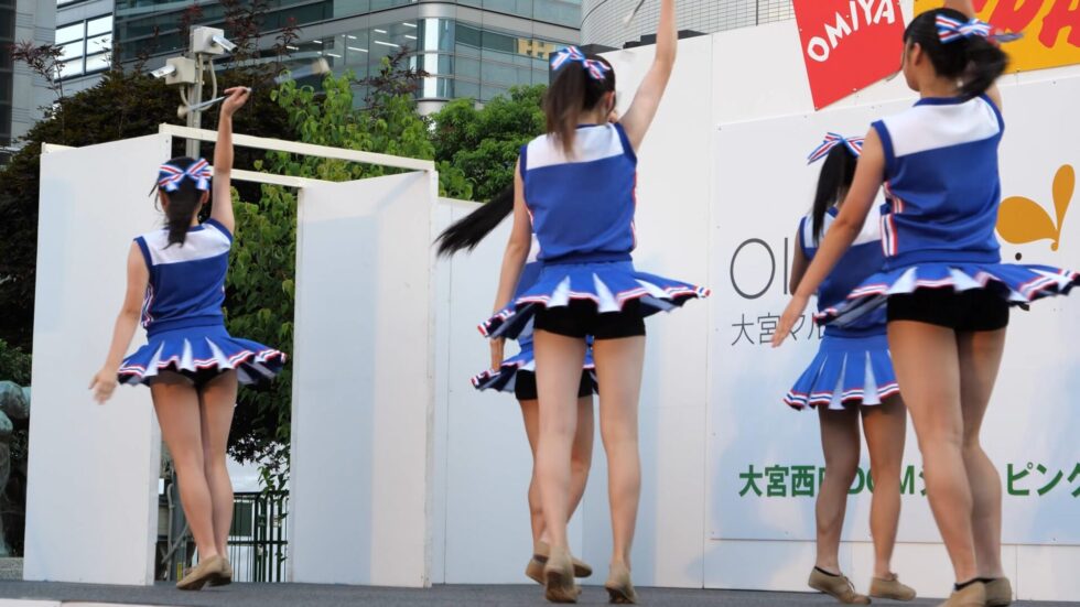 夏だっ！カーニバルだ！主役は女子高生バトン！奇跡のステージ編 00:19