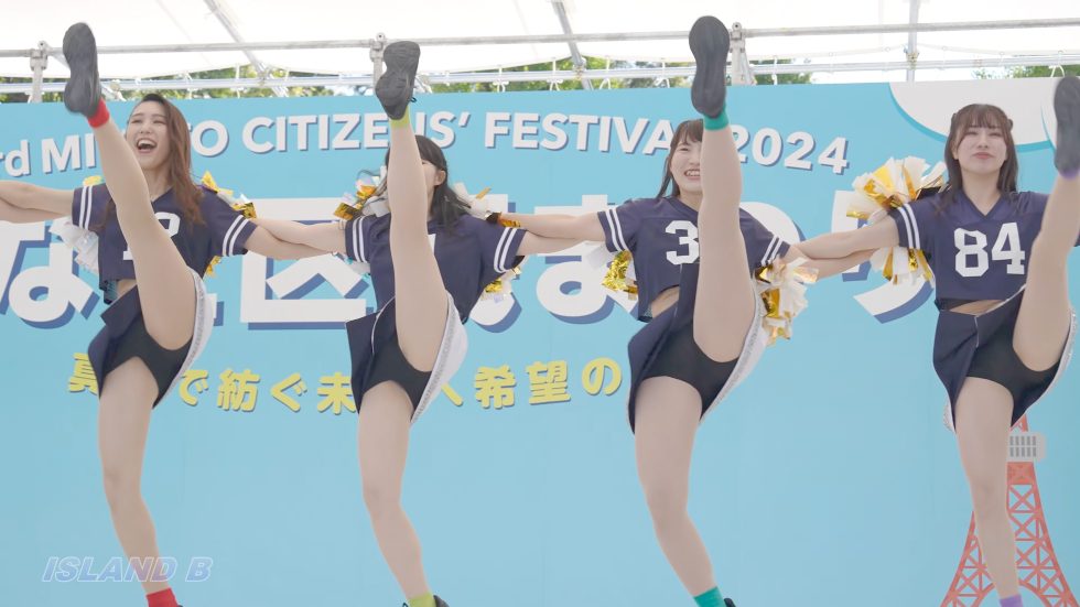 キュートな美チア・パフォｰマンスに釘付け！（その1） みなと区民まつり2024　Number. さんのパフォーマンス　Thanks for Cute Cheer Dance Performance 01:52（色調編集版）