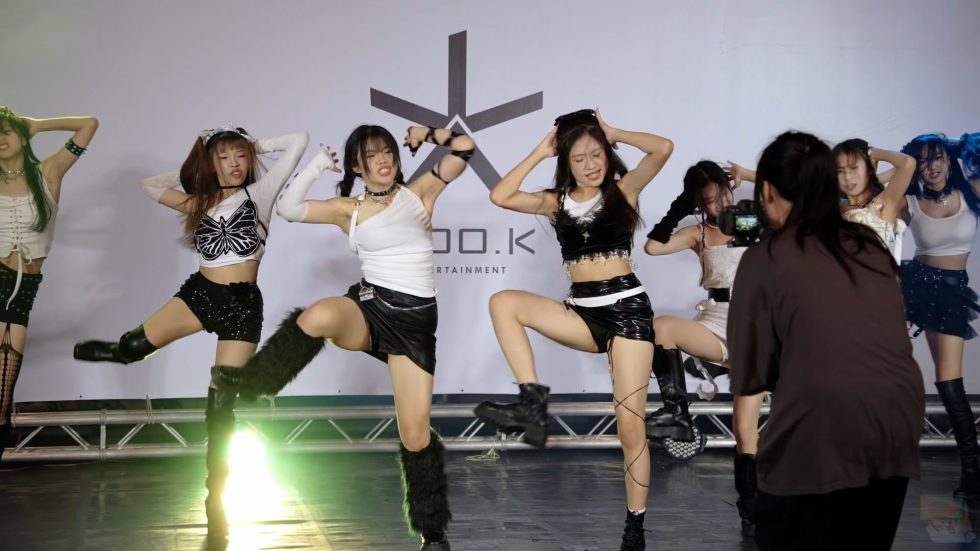WOO.K STAR 青春快閃派對 - MONNA@wookstar @Skiter966 ║BABYMONSTER 'SHEESH'║Dance Cover║SIDE CAM║4K 60fps 00:36