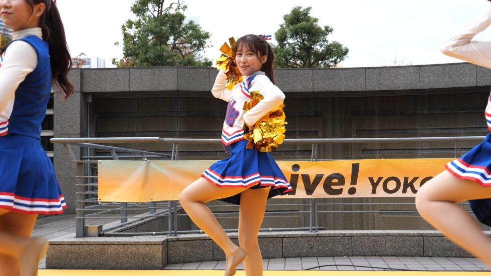 キレイ、可愛い、キラキラ透明感、満点素敵な女子大学生チアダンス 01:33