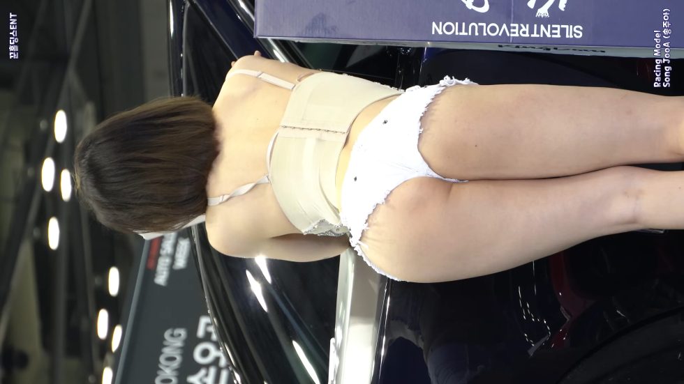 🎥4K 👍아슬한 몸매로 난리난 송주아 직캠 (Song JooA FANCAM)🌈2023 AUTO SALON WEEK RACING MODEL FANCAM 02:37