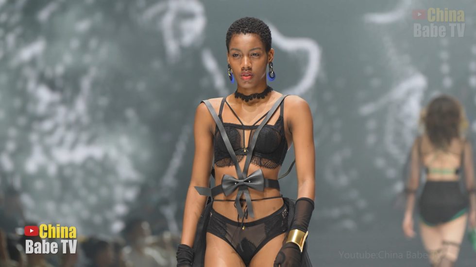 【4K】2023SIUF深圳天使寶貝D杯超模內衣秀-（布迪設計） |  BodyDesign Lingerie Show 02:38