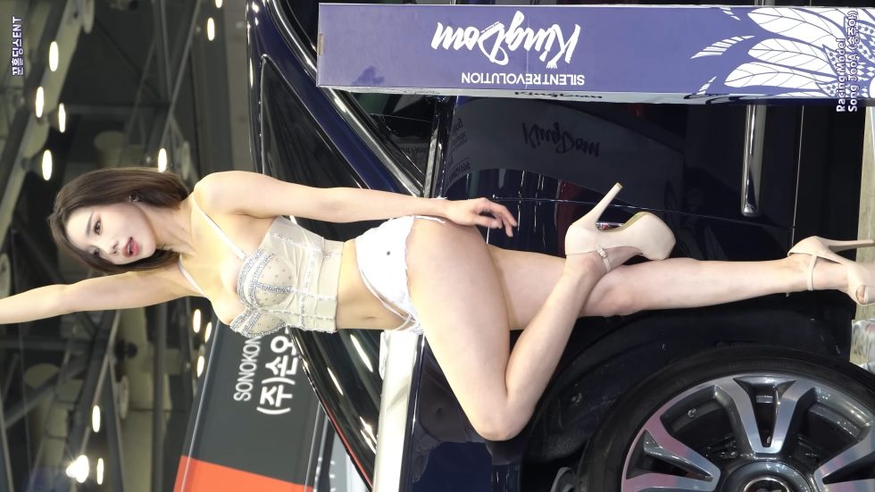 🎥4K 👍아슬한 몸매로 난리난 송주아 직캠 (Song JooA FANCAM)🌈2023 AUTO SALON WEEK RACING MODEL FANCAM 07:19