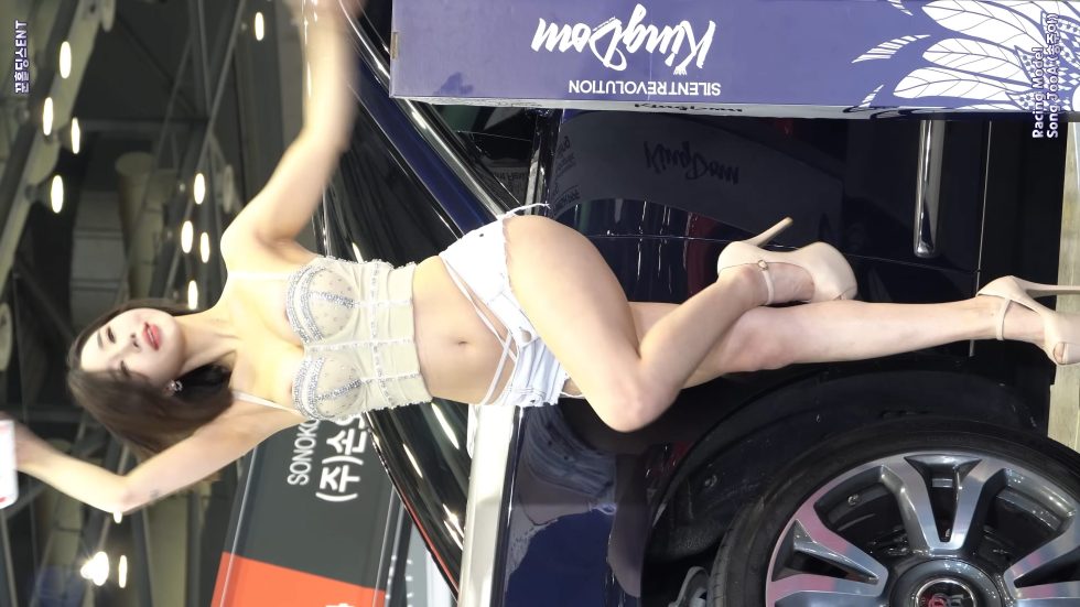 🎥4K 👍아슬한 몸매로 난리난 송주아 직캠 (Song JooA FANCAM)🌈2023 AUTO SALON WEEK RACING MODEL FANCAM 07:29