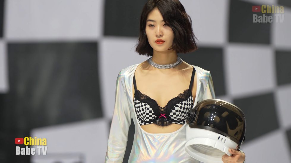 【4K】2023SIUF深圳天使寶貝D杯超模內衣秀-（布迪設計） |  BodyDesign Lingerie Show 08:13