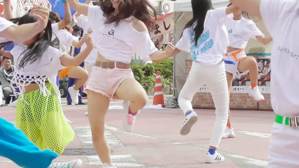 津まつり ダンス 01:11（色調編集版）