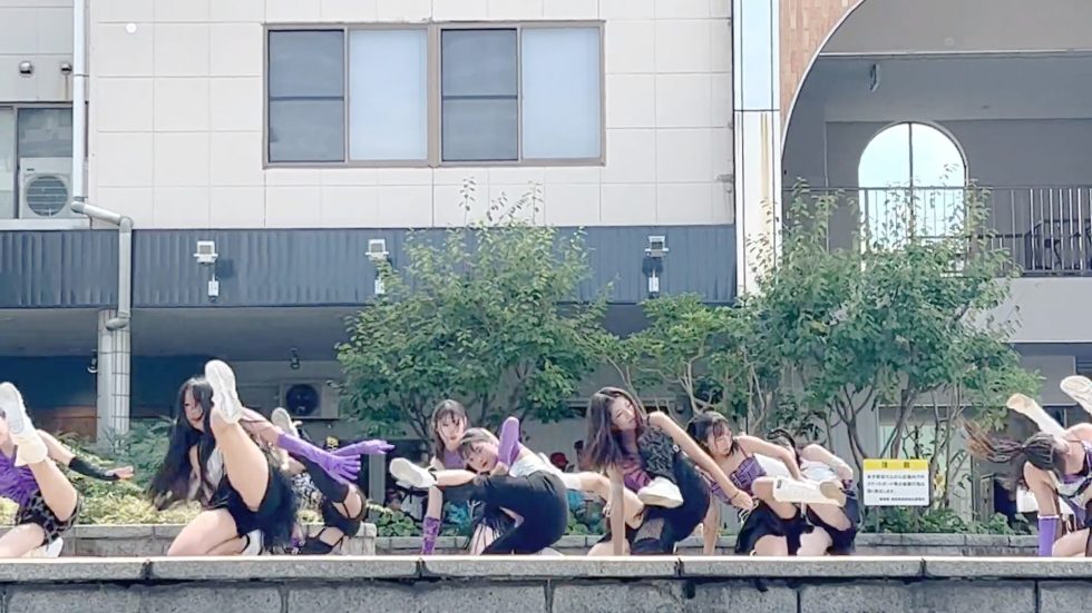 横　K-POP PICKUP ← UNITYDANCEGROUP ③ 220821 がいな祭/米子駅前だんだん広場 01:15（色調編集版）