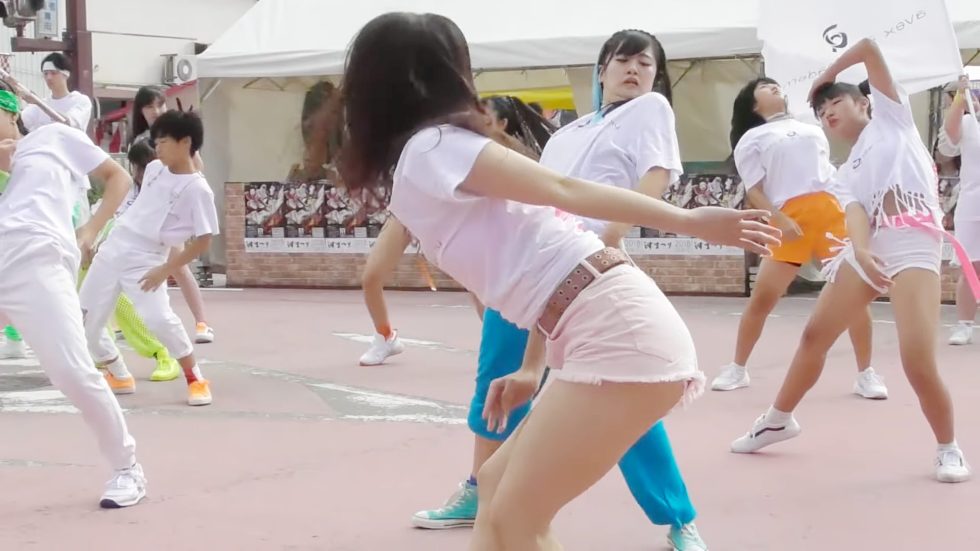 津まつり ダンス 01:43（色調編集版）