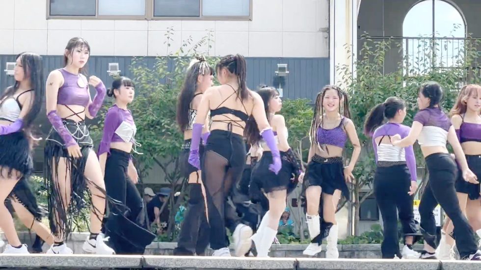 横　K-POP PICKUP ← UNITYDANCEGROUP ③ 220821 がいな祭/米子駅前だんだん広場 01:47（色調編集版）