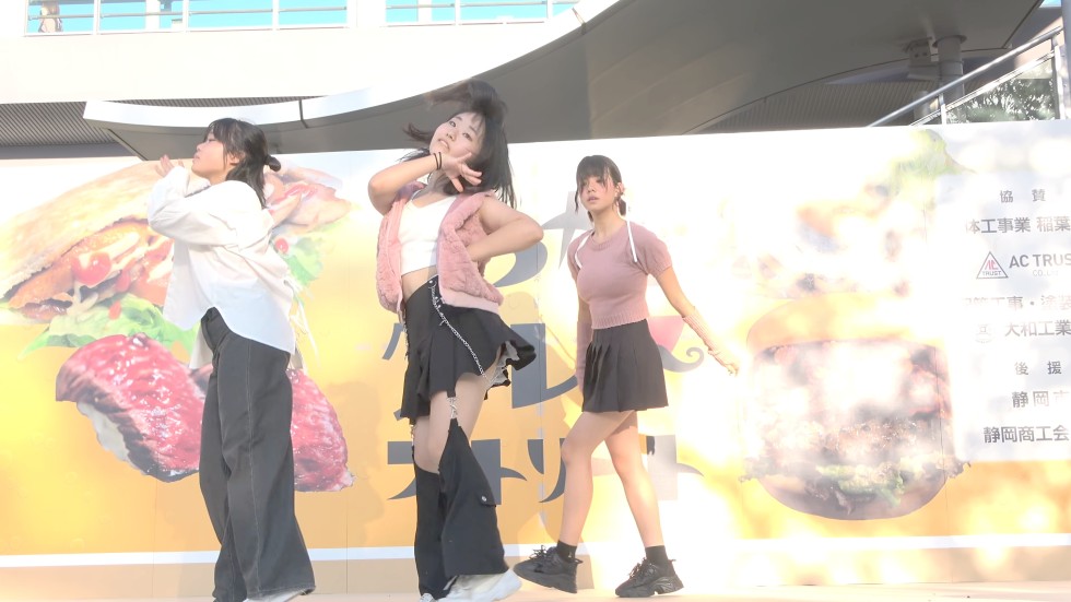 Cuddly XX ダンスステージ 00:54（色調編集版）