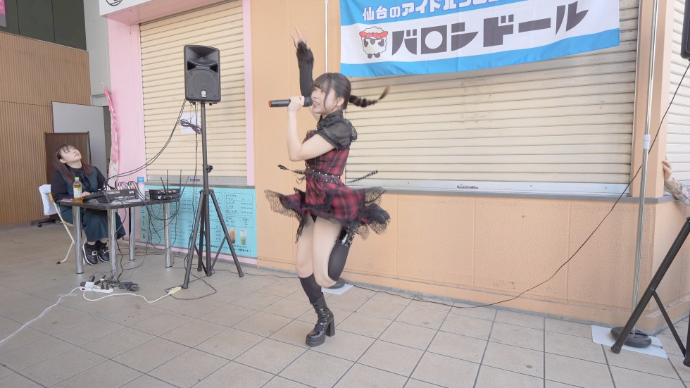 2025.9.28 秋吉柊花「バロンドール×ドンキホーテ晩翠通り店ライブ！」4K 07:54-002（色調編集版）