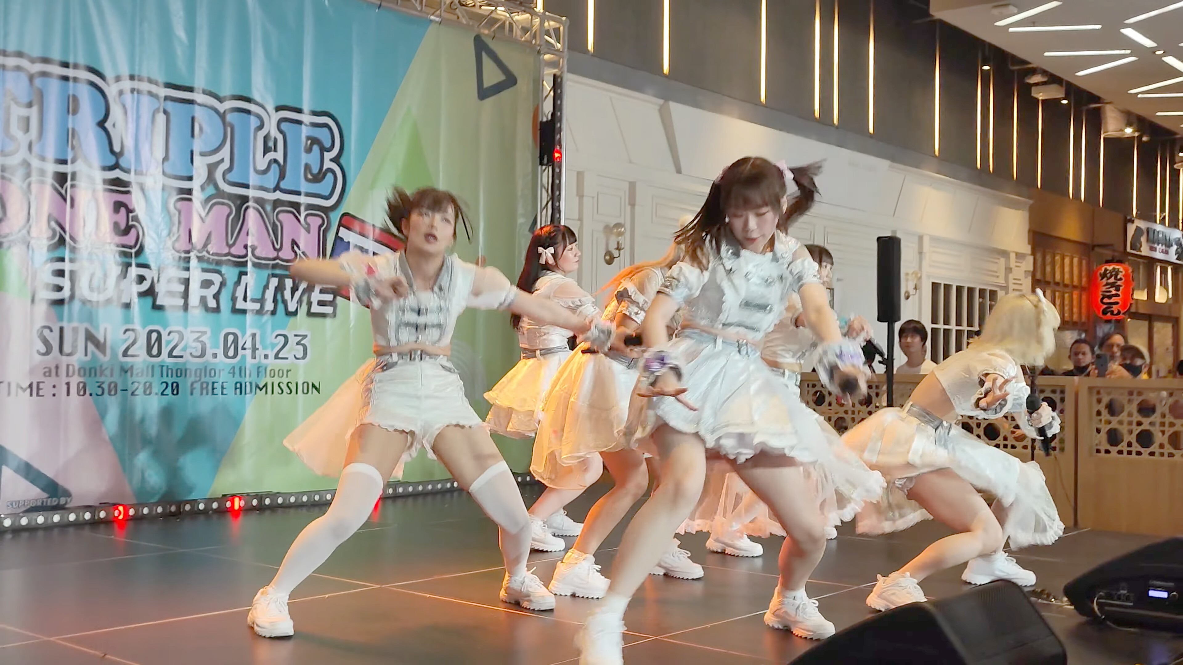 230423 Star Cosmune - La Mia Adolescenza. @ Triple One Man Super Live - Donki Mall Thonglor 00:52（色調編集版）