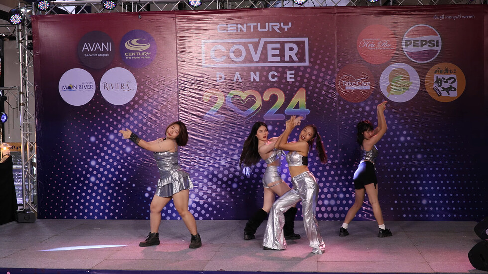 240616 ... cover KISS OF LIFE - Midas Touch + Bad News @ Century Cover Dance 2024 01:06