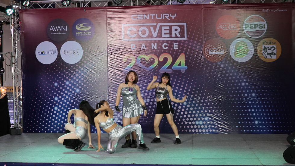 240616 ... cover KISS OF LIFE - Midas Touch + Bad News @ Century Cover Dance 2024 01:30