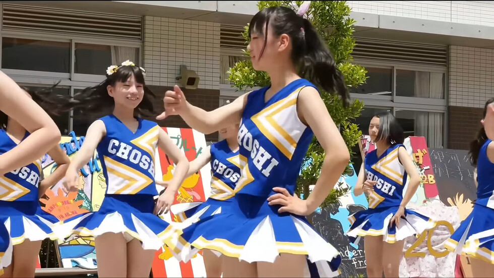 チアガール　チアリーダー　チアダンス　高校　大学　社会人　宇多田ヒカル　藤原紀香　広瀬すず　西野カナ　高校のチアガール　大学のチアガール　明治大学　東北大学　東海大学　早稲田大学　慶応大学 00:04