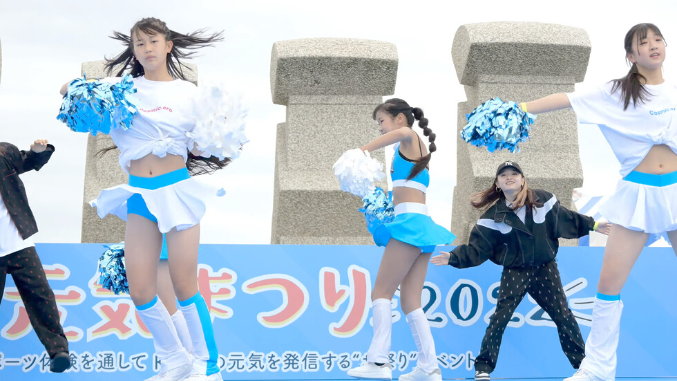 初々しく可愛いチアダンス　　KOBE元気まつり2022 01:11-002（色調編集版）