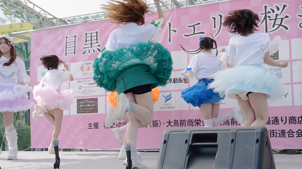 本物よりも多分絶対可愛い現役女子大生のアイドルコピーダンス 01:16（色調編集版）
