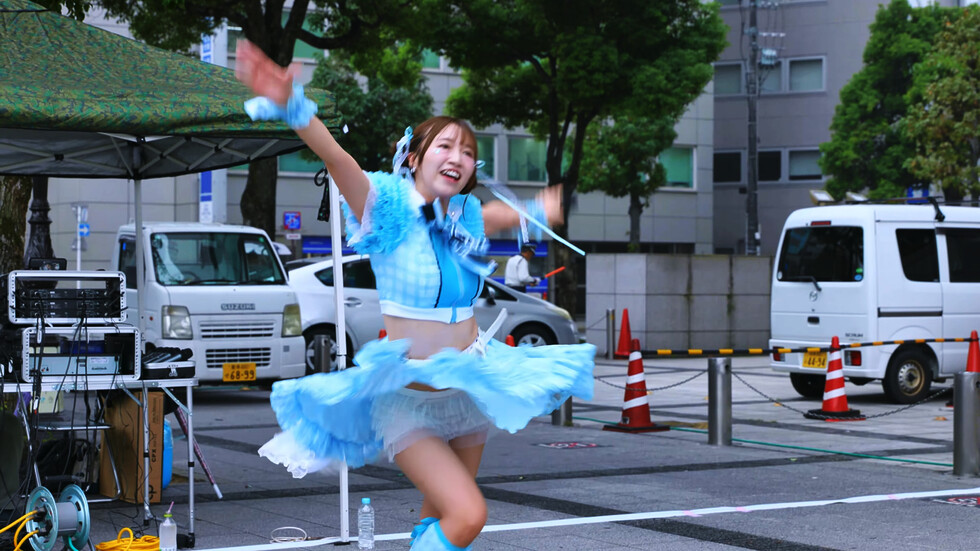 白川ゆな 20251011@金山駅南口 10:13（色調編集版）