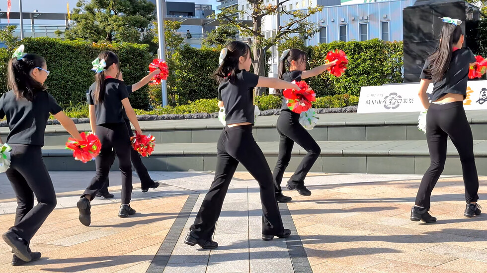 キレキレのかわいいチアダンサーたち/cheer dance performance 00:47