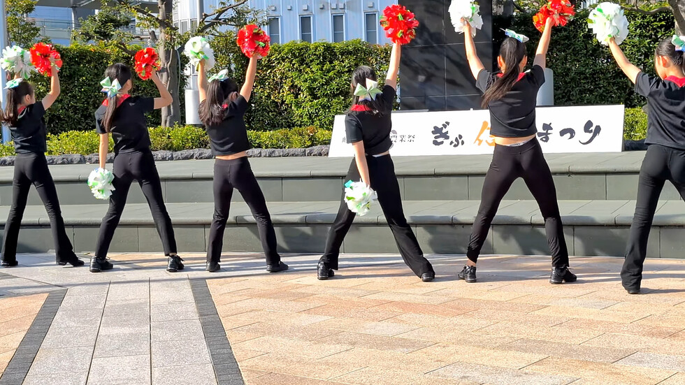 キレキレのかわいいチアダンサーたち/cheer dance performance 00:49