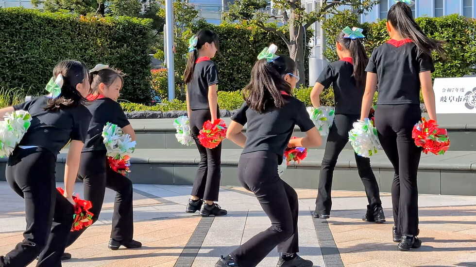 キレキレのかわいいチアダンサーたち/cheer dance performance 02:22